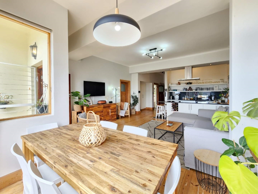 2 Bedroom Property for Sale in Sea Point Western Cape